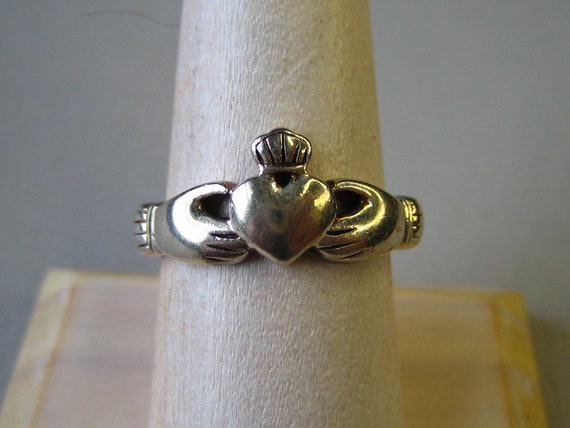 Vintage Sterling Silver Claddagh Ring - image 1