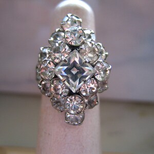 Vintage Silver Tone & Rhinestone Ring - Size 4 1/2