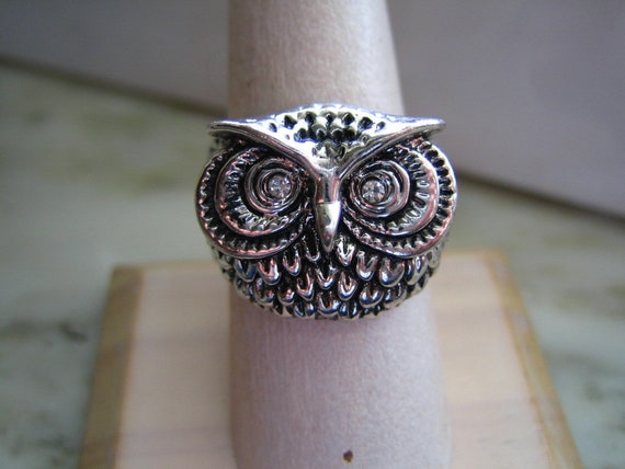 Vintage Silver Tone & Rhinestone Owl Ring - image 1