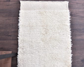 2x9 Soft Shag Runner Rug, 2x9 Handwoven Shag Rug, 2x9 Boho Hallway Decor, 2x9 White Runner Rug, 2x9 Runner Rug, 2x9 Wool Jute Rug,
