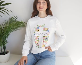 Sudadera con cuello redondo "Fe sobre el miedo" / Sudadera cristiana inspiradora