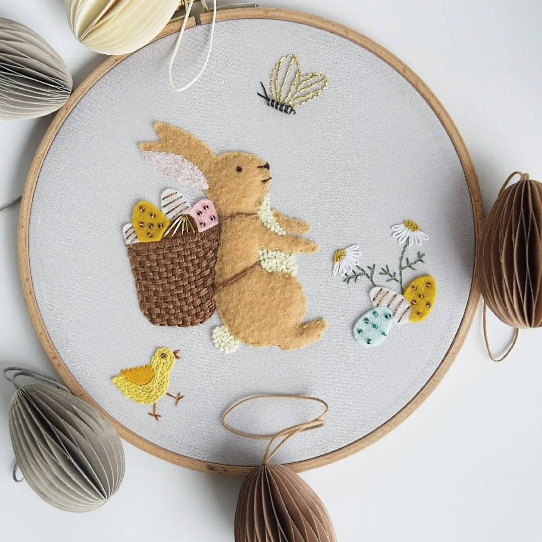 Décoration Murale/Décoration de Pâques/Broderie à La Main/ Lapin Pâques