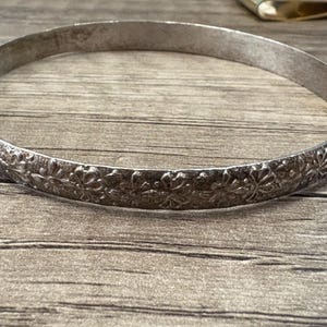 Floral Pattern Mexican Sterling Silver Vintage Bangle Bracelet