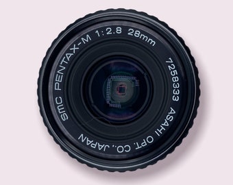 SMC Pentax 28 mm lens f2.8 - MINT