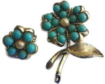 broche vintage Sarah Coventry avec perles de couleur turquoise