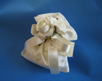 Sacchetto Silk Taffeta, Handmade for Bomboniere - Sold undecorated and unfilled, without ribbons. In white or offwhite (very light ivory)