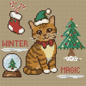 K&ouml;nnte beinhalten: Ein Kreuzstichmuster auf beigem Stoff mit einer braunen getigerten Katze, die eine gr&uuml;ne Weihnachtsm&uuml;tze und eine rote Fliege tr&auml;gt, einem roten Strumpf, einem geschm&uuml;ckten gr&uuml;nen Weihnachtsbaum, einer Schneekugel und dem roten Text WINTER MAGIC.