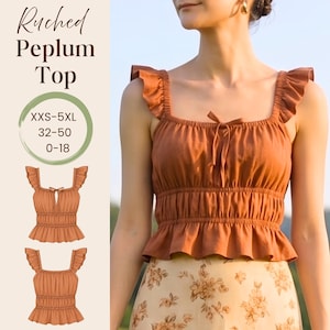 Op de afbeelding: Een roestkleurige mouwloze peplumtop met een vierkante halslijn, ruches op de schouderbandjes en een geplooid lijfje met een strik in het midden. De tekst luidt Ruched Peplum Top, XXS-5XL, 32-50, 0-18. Inclusief twee technische schetsen.