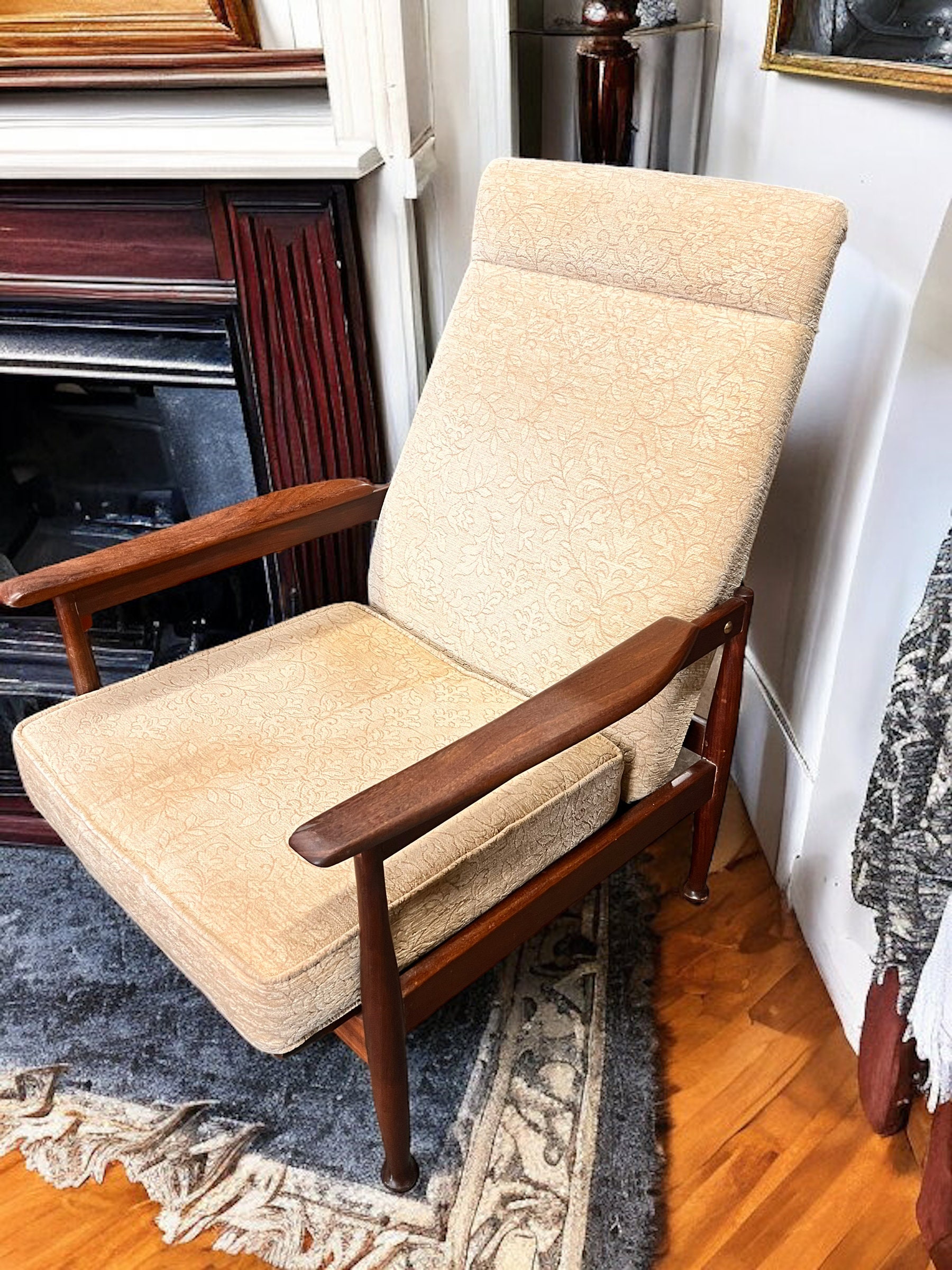 Mcm recliner hotsell