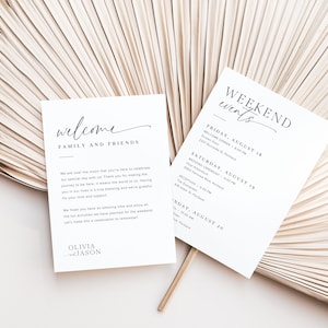 K&ouml;nnte beinhalten: Ein Willkommenszeichen f&uuml;r ein Hochzeitswochenende mit dem Text "welcome family and friends" und den Namen "Olivia Jason" unten. Eine separate Karte listet die Wochenendveranstaltungen auf: ein Willkommensessen am Freitag, eine Hochzeitszeremonie und einen Empfang am Samstag und ein Brunch am Sonntag.