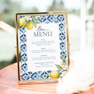 Modello di menu del bar mediterraneo, cartello del menu del bar stampabile, menu del bar con piastrelle blu italiane, menu del bar per matrimoni al limone, cartello del bar per bevande della Costiera Amalfitana, B6