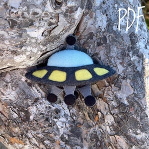 Felt UFO Ornament Sewing Pattern: DIY Alien Spaceship (PDF Pattern)