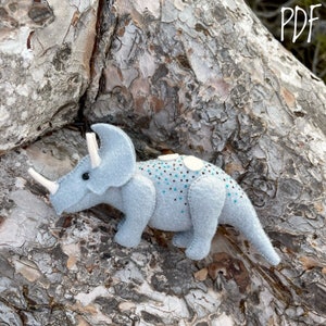 Triceratops Dinosaur. Dinosaurs sewing project PDF. DIY stuffed felt animal pattern and guide.