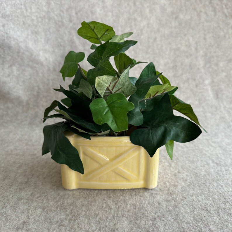 Vintage planter, small yellow rectangle, USA 518 image 6