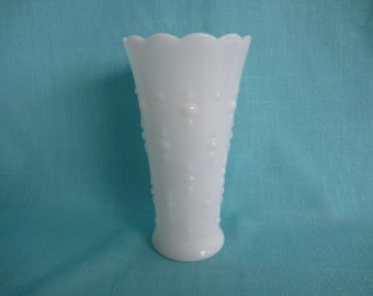 Vintage milk glass vase, Anchor Hocking, hobnail dot and teardrop pattern