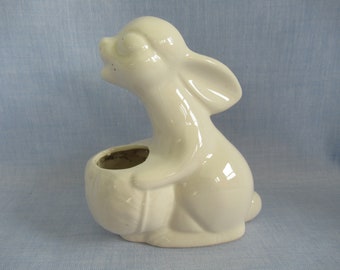 Vintage planter, rabbit holding cabbage, FAPCO Fredericksburg Ohio USA