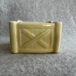 Vintage planter, small yellow rectangle, USA 518 image 4