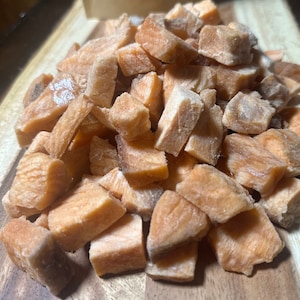 Freeze dried salmon treat