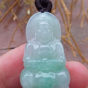 Certified Hand Carved Green Natural Myanmar Burma A Jade jadeite Guanyin Kwan Yin Pendant Necklace
