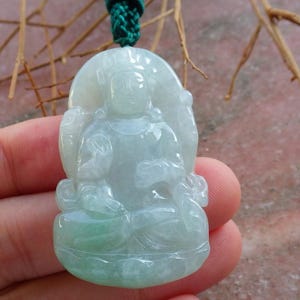 Certified Hand Carved Natural Myanmar Burma A Jade Jadeite Guanyin Kwan yin Pendant Necklace