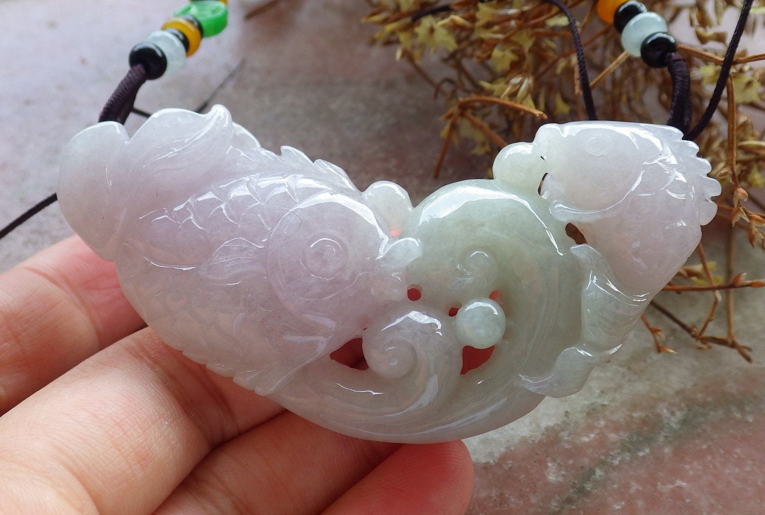 天然本翡翠手彫り金魚