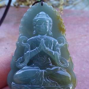 Certified Hand Carved Natural Burma A Jade Jadeite Guanyin Kwan yin Pendant Necklace