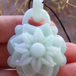 Certified Hand Carved Green Burma Natural A Jade jadeite Sun Flower With Ring Pendant Necklace