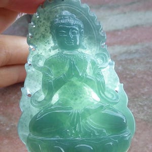 Certified Natural Hand Carved Myanmar Burma Green A Jade jadeite Guanyin Kwan Yin God Pendant Necklace