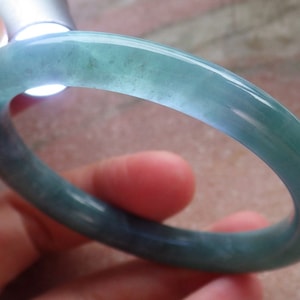 Zertifizierte Hand geschnitzte eisige blaue Wasser grüne natürliche Myanmar Burma Ein JADE-Kreis Jadeit Armreif 53 mm