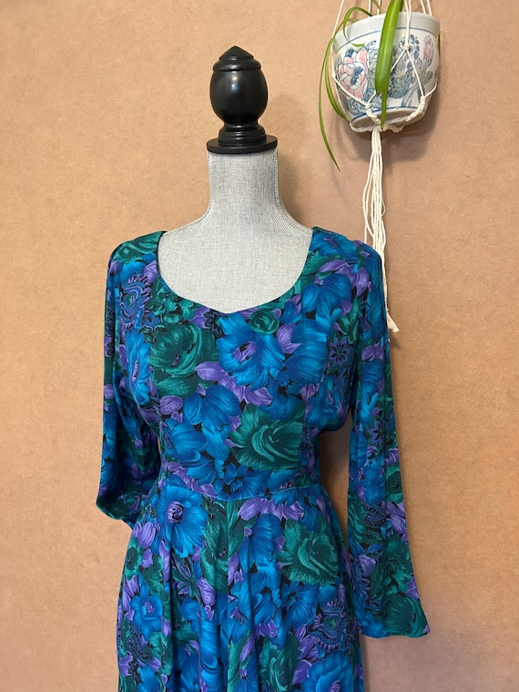 90s Floral Dress Pockets! / Medium-Large / 30” Wai
