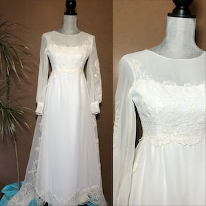 1970s Dreamy White Wedding Gown / Small - Medium / 26” Waist / Vintage Bridal Dress / Chapel Length Train / Balloon Sleeves
