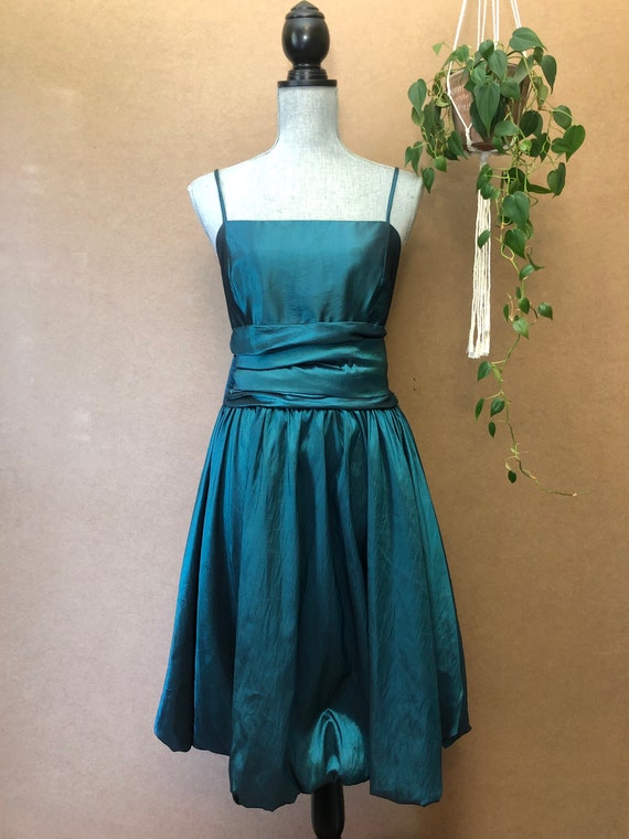 1958 YSL for Dior Unlabeled Replica Bubble Hem Silk Party Dress | Silk party  dress, Party dress, Fashion