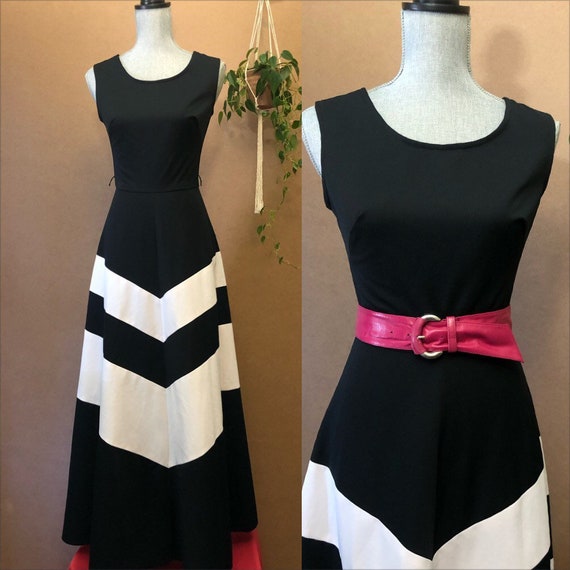 desigual black and white dress Desigual womens Sleeveless Vest Hello Blanco in Black/White Dress