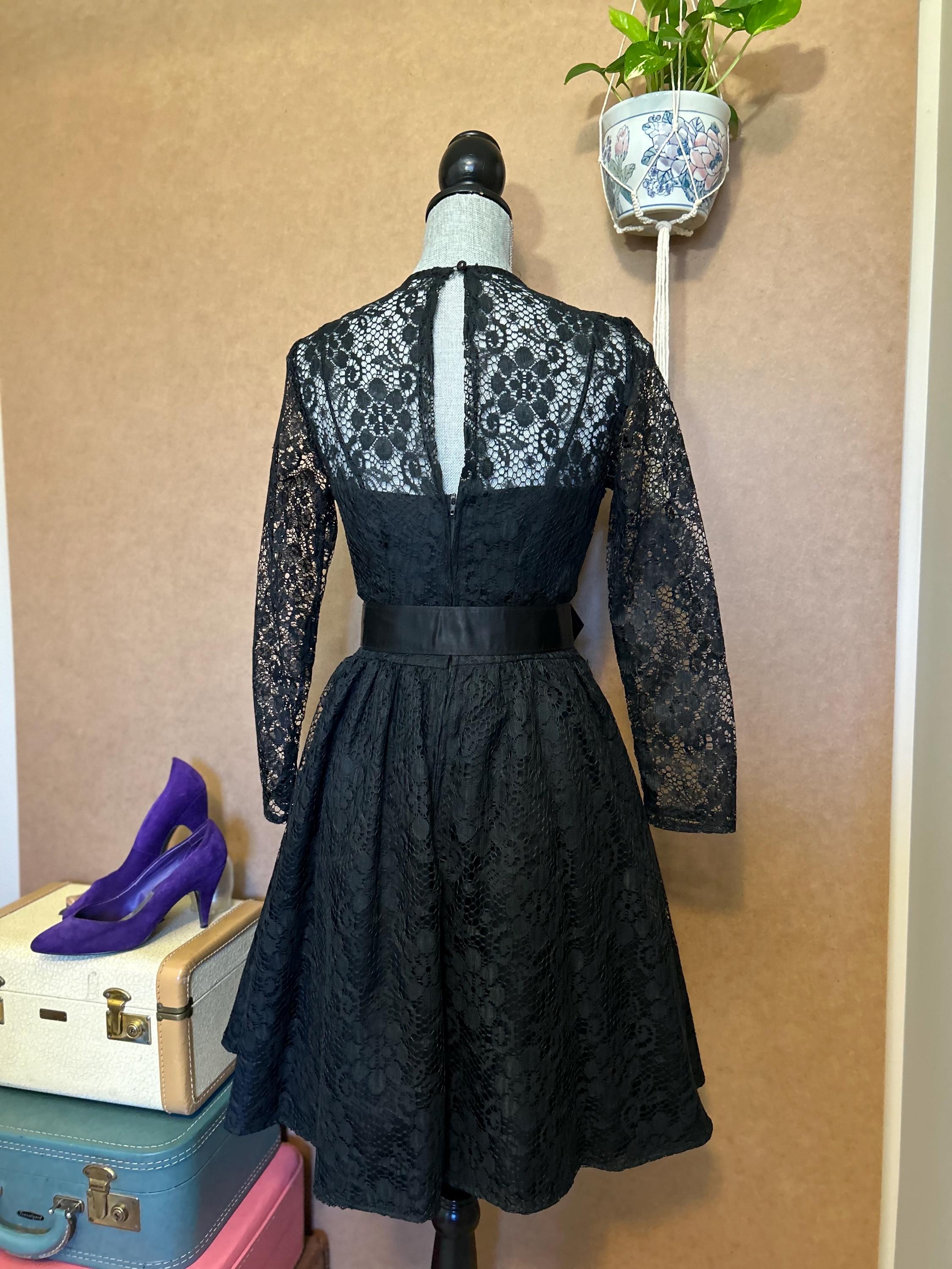 Western Dress Black Net Short Frock Design Black Lace 3/4 Sleeve Dress,  Size 16 Elements
