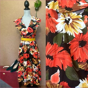 90s Floral Sundress / Medium-Large / Vintage Rayon Dress with Crossover Neck / Roomy Bust Flowing Skirt / Autumn Colors