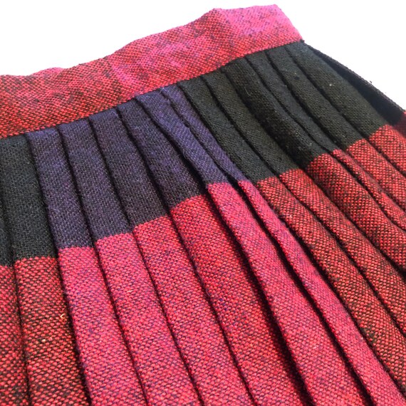 70s Red and Purple Plaid Kilt / Medium / 28” Waist / … Gem