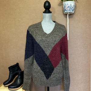 1990s Wool Blend Sweater / Medium-Large / Vintage Cozy Sweater / Grandpa Sweater / Pullover Vneck / Dad Style