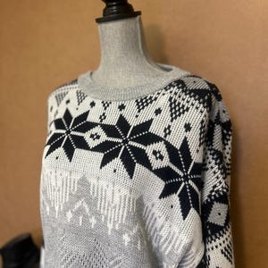 Maglione natalizio Deadstock anni '90 / Medio-grande / Maglione vintage con fiocco di neve / Maglione invernale grigio lavorato a maglia / Maglione del nonno / Grunge