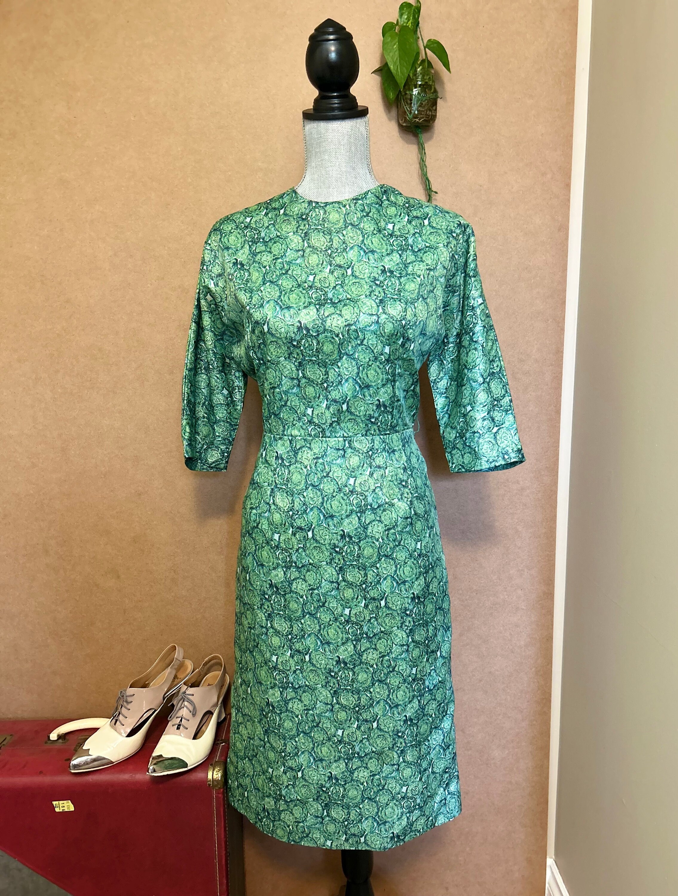 sachin and babi light blue dress Suzannah Flippy Wiggle Emerald Dress main image 0