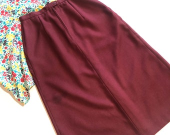 Vtg Pencil Skirt with Pockets / Up to 25” Waist / Small / Burgundy / Wiggle Skirt / 1970s Office Wear