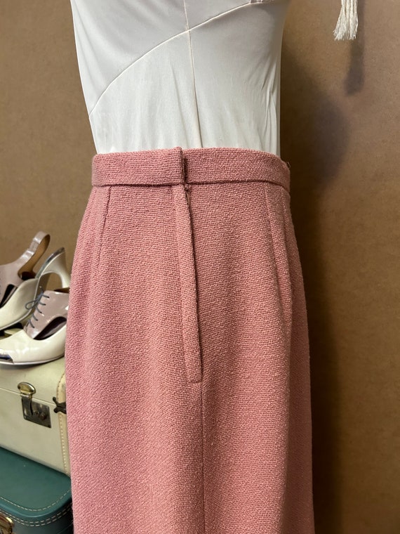 1960’s Pink Pencil Skirt / Medium-Large / Up to 3… - image 5