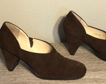 Vintage Women's Suede Square Toe Shooties