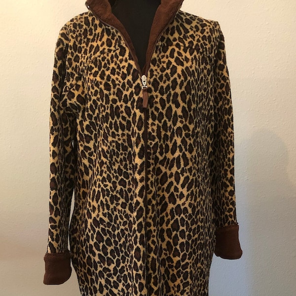 Oscar De La Renta Animal Print Zip Front Plush Robe