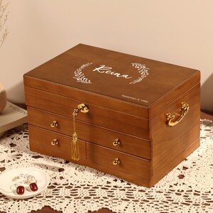 Caja de joyería de madera personalizada para ella, joyería de madera grabada para novia/esposa, organizador de joyas grande, regalo de Navidad, regalo de aniversario imagen 4