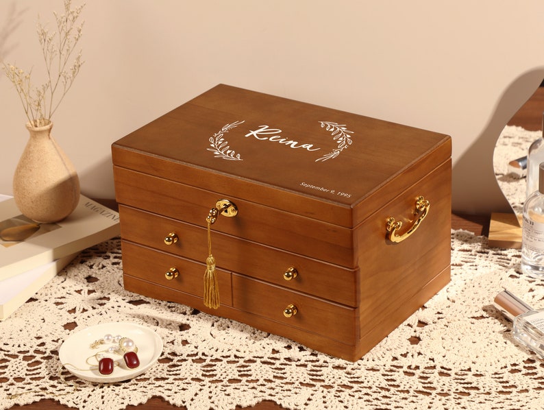 Caja de joyería de madera personalizada para ella, joyería de madera grabada para novia/esposa, organizador de joyas grande, regalo de Navidad, regalo de aniversario imagen 4