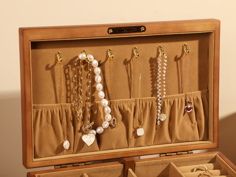 Aangepaste houten sieradendoos voor haar, gegraveerde houten sieraden voor vriendin/vrouw, grote sieradenorganisator, kerstcadeau, jubileumcadeau afbeelding 5