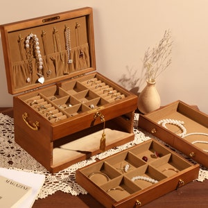 Custom Wooden Jewelry Box for Her, Engraved Wood Jewelry for Girlfriend/Wife, Large Jewelry Organizer, Birthday Gift, Anniversary Gift zdjęcie 6