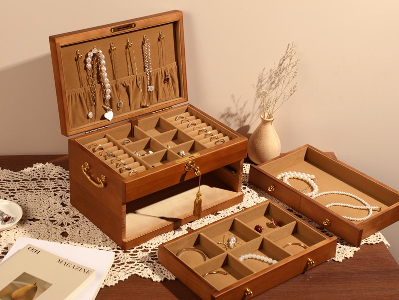 Custom Wooden Jewelry Box for Her, Engraved Wood Jewelry for Girlfriend/Wife, Large Jewelry Organizer, Birthday Gift, Anniversary Gift Bild 6