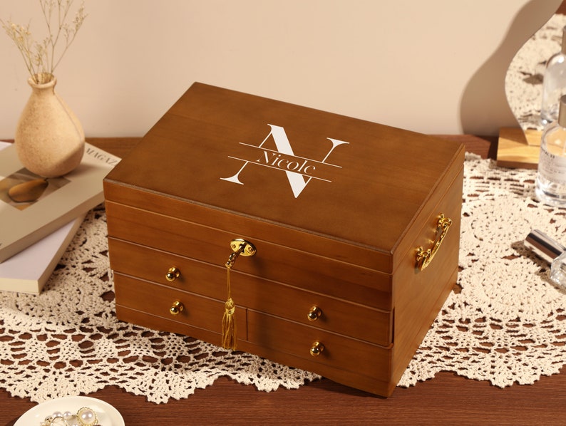 Caja de joyería de madera personalizada para ella, joyería de madera grabada para novia/esposa, organizador de joyas grande, regalo de Navidad, regalo de aniversario imagen 2