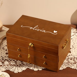 Aangepaste houten sieradendoos voor haar, gegraveerde houten sieraden voor vriendin/vrouw, grote sieradenorganisator, kerstcadeau, jubileumcadeau afbeelding 6